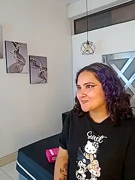 Snapshot of Liily_Foxxy chatting on 07/29/26, 11:30 Liily Foxxy online show from 07/29/26, 11:30