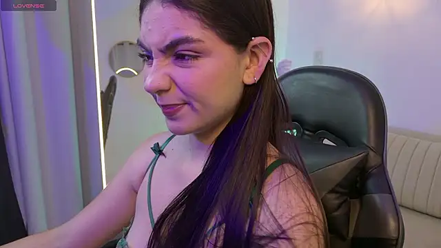 Snapshot of Gia_Capri chatting on 03/17/26, 03:11 Gia Capri online show from 03/17/26, 03:11