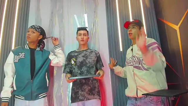 guys hard cock  online show from 03/12/26, 12:50