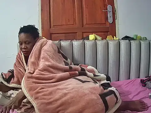 JoycyQueen online show from 03/31/26, 05:19