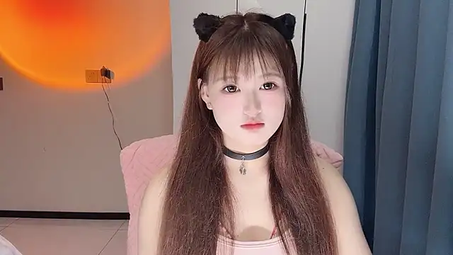 winnie-ww online show from 04/23/26, 08:02