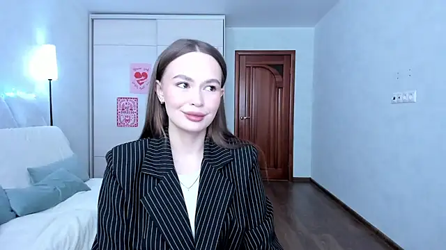 kittiangel00 online show from 04/14/26, 12:33