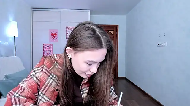 kittiangel00 online show from 04/17/26, 04:26