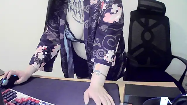 elena haeys online show from 04/21/26, 02:45