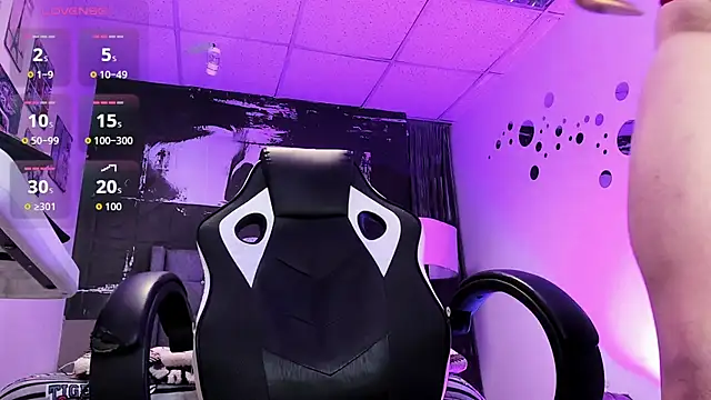 liam scoot  online show from 03/26/26, 05:24