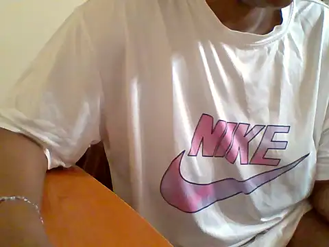 melaninebony2 online show from 04/02/26, 05:49