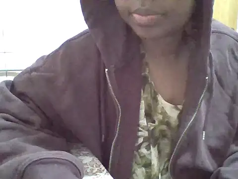 melaninebony2 online show from 04/08/26, 02:00