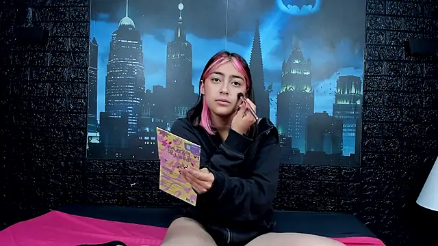 PinkyyPieee  online show from 03/26/26, 11:49