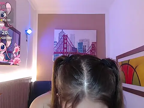 Moonna linnda online show from 04/09/26, 01:49