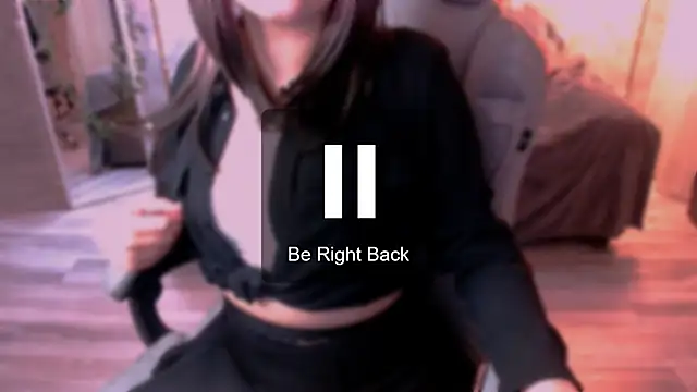 Snapshot of DaisyBloomm chatting on 03/13/26, 02:23 DaisyBloomm online show from 03/13/26, 02:23