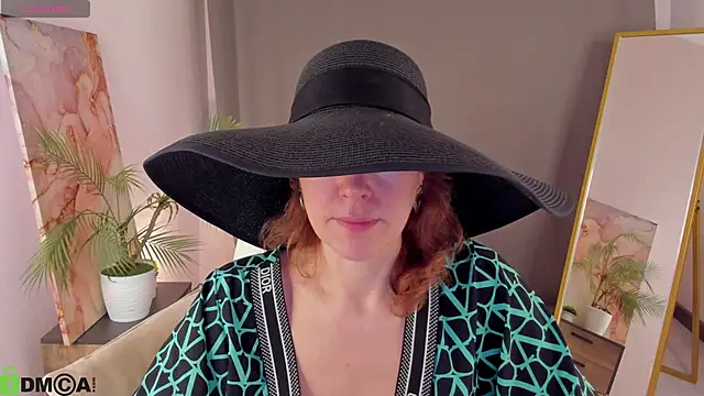 LeticiaRomano online show from 04/10/26, 03:45