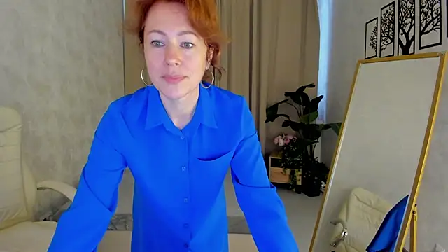Snapshot of LeticiaRomano chatting on 06/09/26, 04:02 LeticiaRomano online show from 06/09/26, 04:02