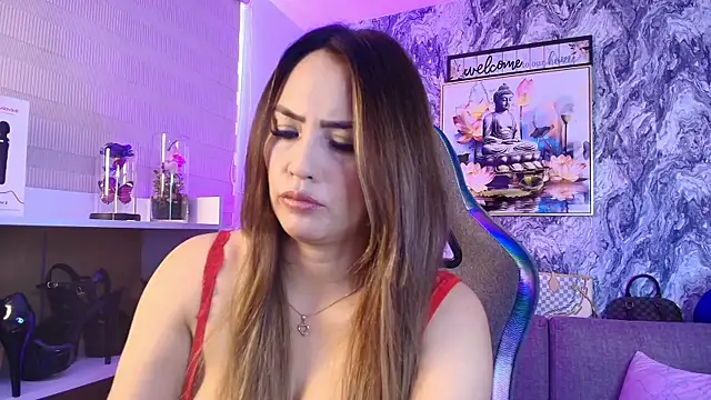 Snapshot of Katalina_Alvarezz chatting on 04/20/26, 03:59 Katalina Alvarezz online show from 04/20/26, 03:59