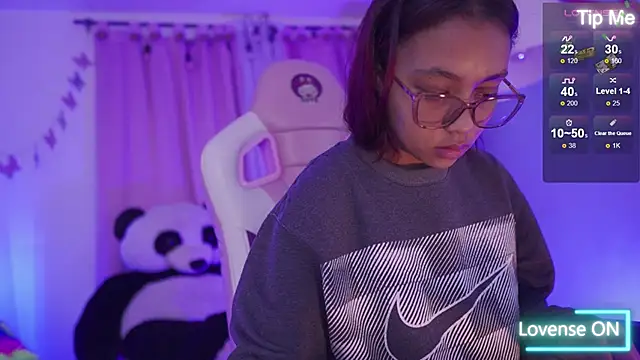 nahomy 2308 online show from 04/20/26, 11:57