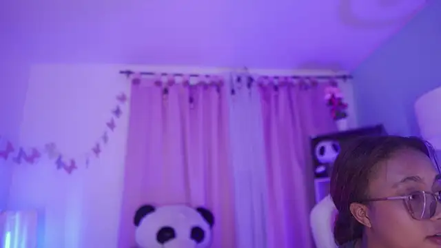 nahomy 2308 online show from 05/19/26, 11:49