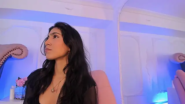 LucianaBlanco  online show from 04/10/26, 08:57