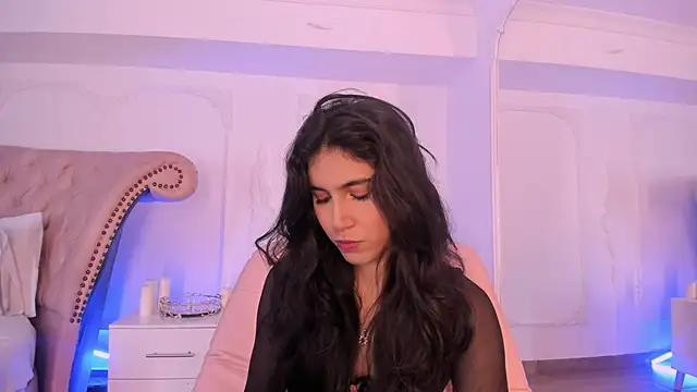 Snapshot of LucianaBlanco_ chatting on 05/19/26, 08:59 LucianaBlanco online show from 05/19/26, 08:59