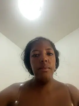 Snapshot of Brenda_hot27 chatting on 05/28/26, 10:51 Brenda hot27 online show from 05/28/26, 10:51