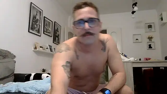Snapshot of yanick931 chatting on 05/20/26, 11:00 yanick931 online show from 05/20/26, 11:00