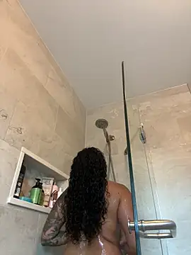 LatinaLoka online show from 04/01/26, 10:18