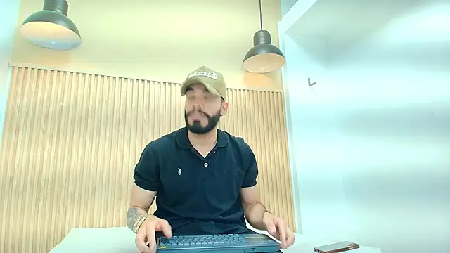 JEAN LEWIS2 online show from 03/18/26, 08:01