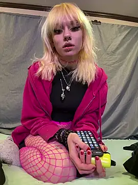 Snapshot of simplyobsessedwher chatting on 03/17/26, 05:00 simplyobsessedwher online show from 03/17/26, 05:00