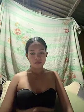 Snapshot of chinny1112 chatting on 06/14/26, 03:14 chinny1112 online show from 06/14/26, 03:14