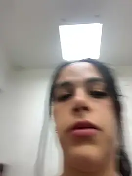 leila moretti online show from 04/04/26, 02:14