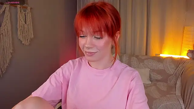 lisa sunny  online show from 04/25/26, 04:59