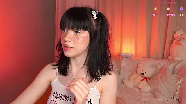 Snapshot of lisa_sunny_ chatting on 07/05/26, 05:20 lisa sunny online show from 07/05/26, 05:20