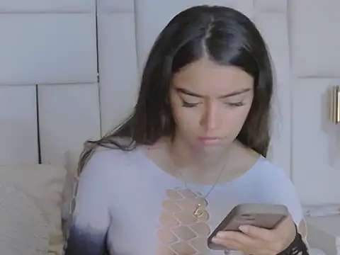 AnnieDesire online show from 06/12/26, 04:22