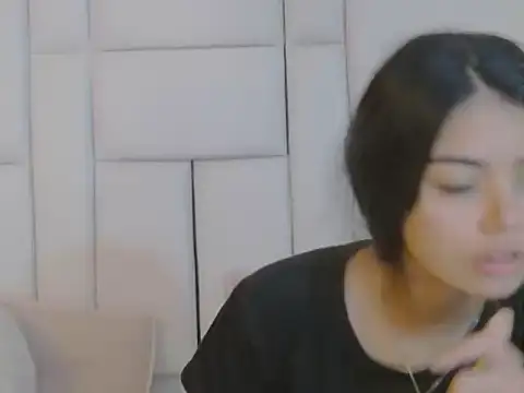 AnnieDesire online show from 06/19/26, 05:56