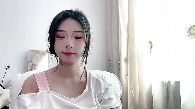 yiyibaby2026 online show from 05/07/26, 02:39