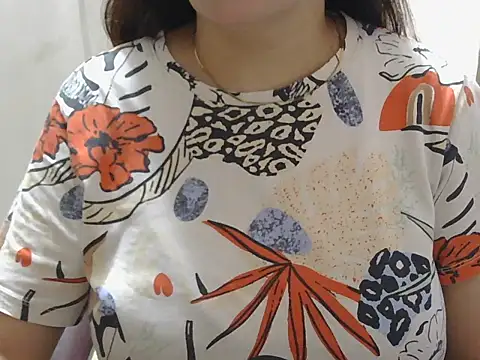 spicy Zara online show from 06/30/26, 12:17