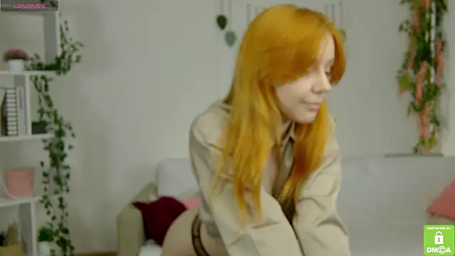 Rachel lips online show from 04/27/26, 09:07
