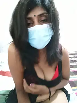 Snapshot of Amisha-35 chatting on 05/26/26, 01:23 Amisha-35 online show from 05/26/26, 01:23