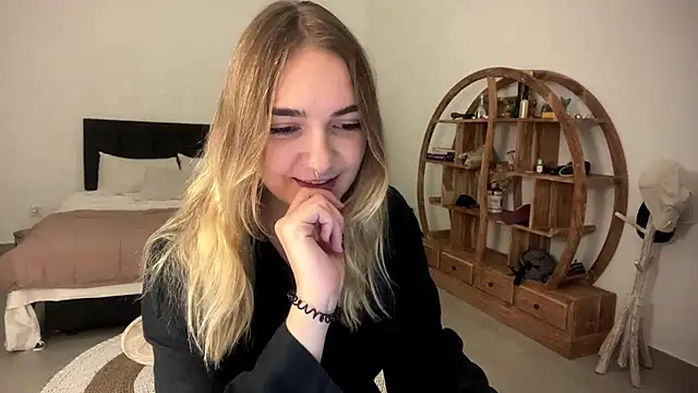 RoxyWet online show from 03/27/26, 07:24