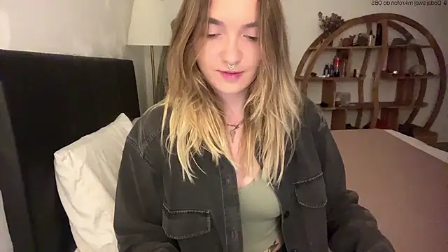 RoxyWet online show from 05/15/26, 04:03