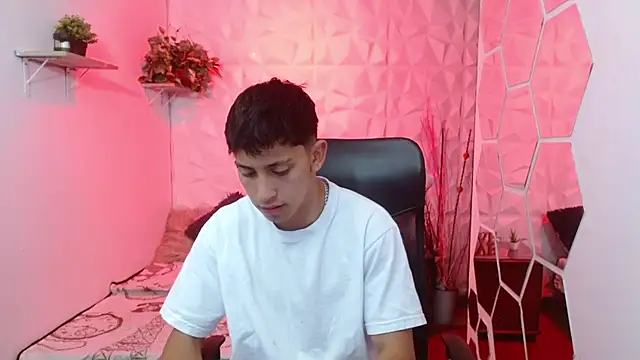 Kei 23 online show from 03/25/26, 11:38