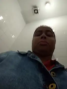 gatinha20257 online show from 06/23/26, 09:29