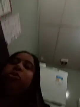 gatinha20257 online show from 07/04/26, 03:29