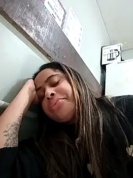 gatinha20257 online show from 07/10/26, 05:04