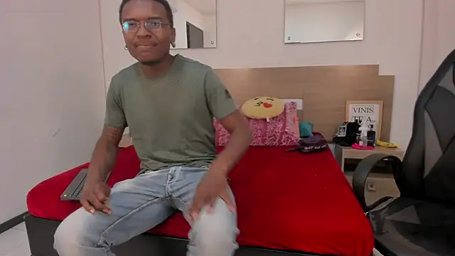 Ebony N Blonde online show from 06/05/26, 10:37