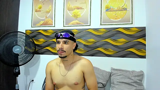 Leon Hotx online show from 04/28/26, 07:19