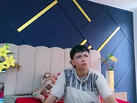 NikiEvanz online show from 04/24/26, 08:11