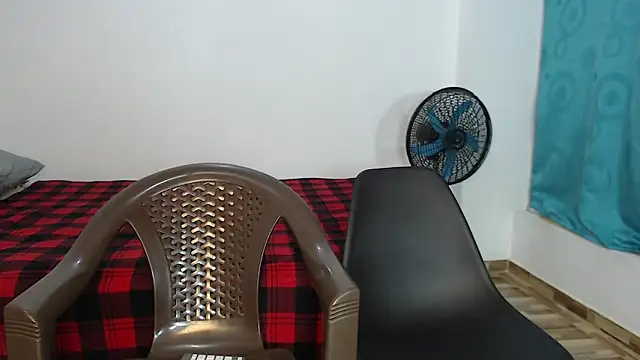 MichellDeLaTorre69 online show from 06/04/26, 09:21
