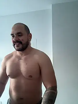 Snapshot of Axel_Dominus chatting on 07/25/26, 11:02 Axel Dominus online show from 07/25/26, 11:02