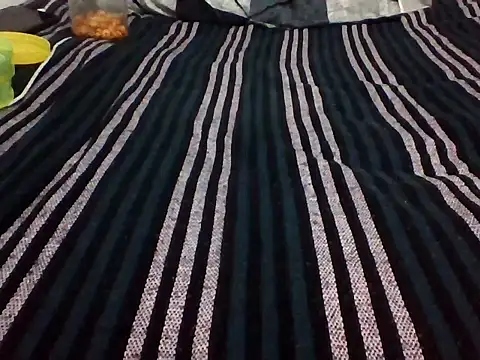 desilund0230 online show from 04/16/26, 06:52