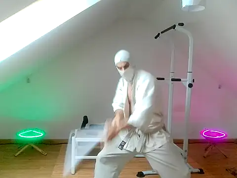 NinjaLaser online show from 05/18/26, 11:49