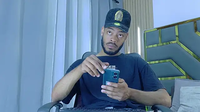 Oliver bigblack cock online show from 03/22/26, 05:38